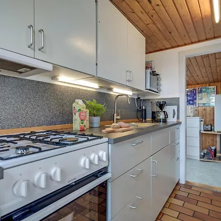 1 Bedroom Awesome In Allingåbro