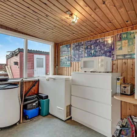 Feriehus 1 Bedroom Awesome In